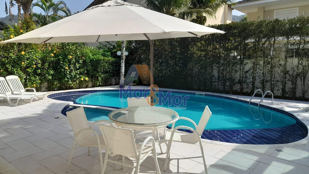 Casa em Condomínio na Praia da Enseada, Guarujá - SP