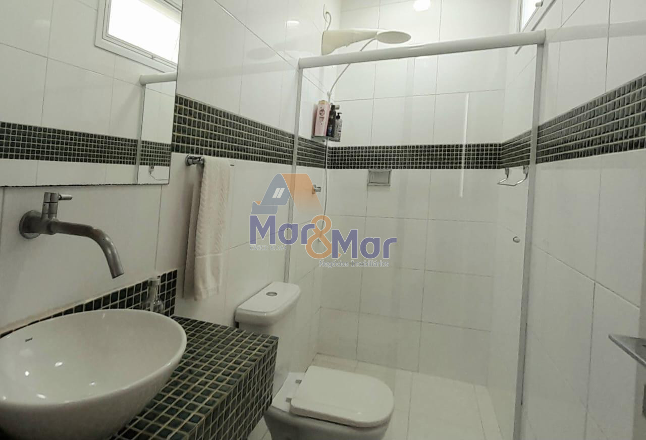 Casa em Condomínio na Praia da Enseada, Guarujá - SP
