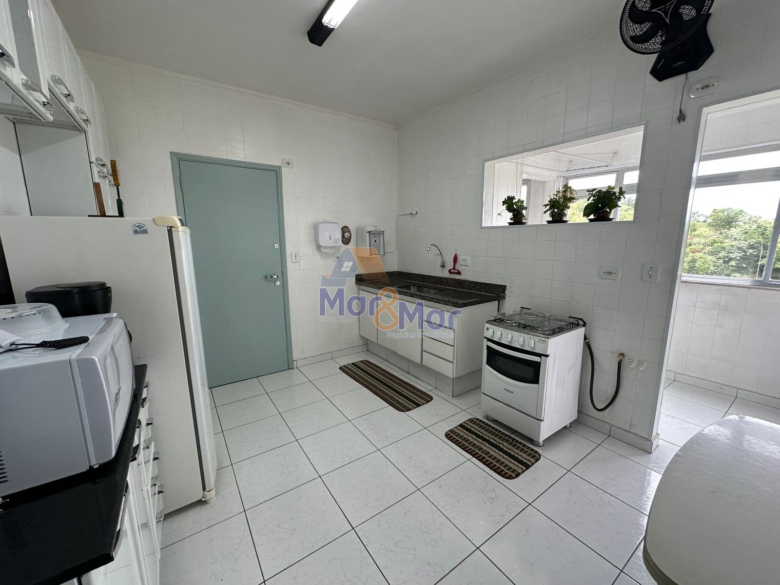 Apartamento na Praia das Astúrias, Guarujá - SP