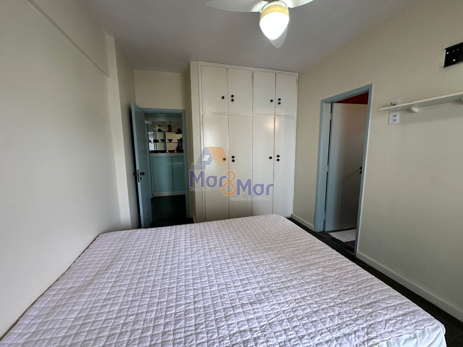 Apartamento na Praia das Astúrias, Guarujá - SP