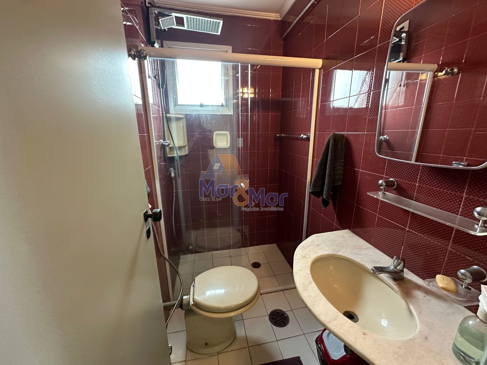 Apartamento na Praia das Astúrias, Guarujá - SP