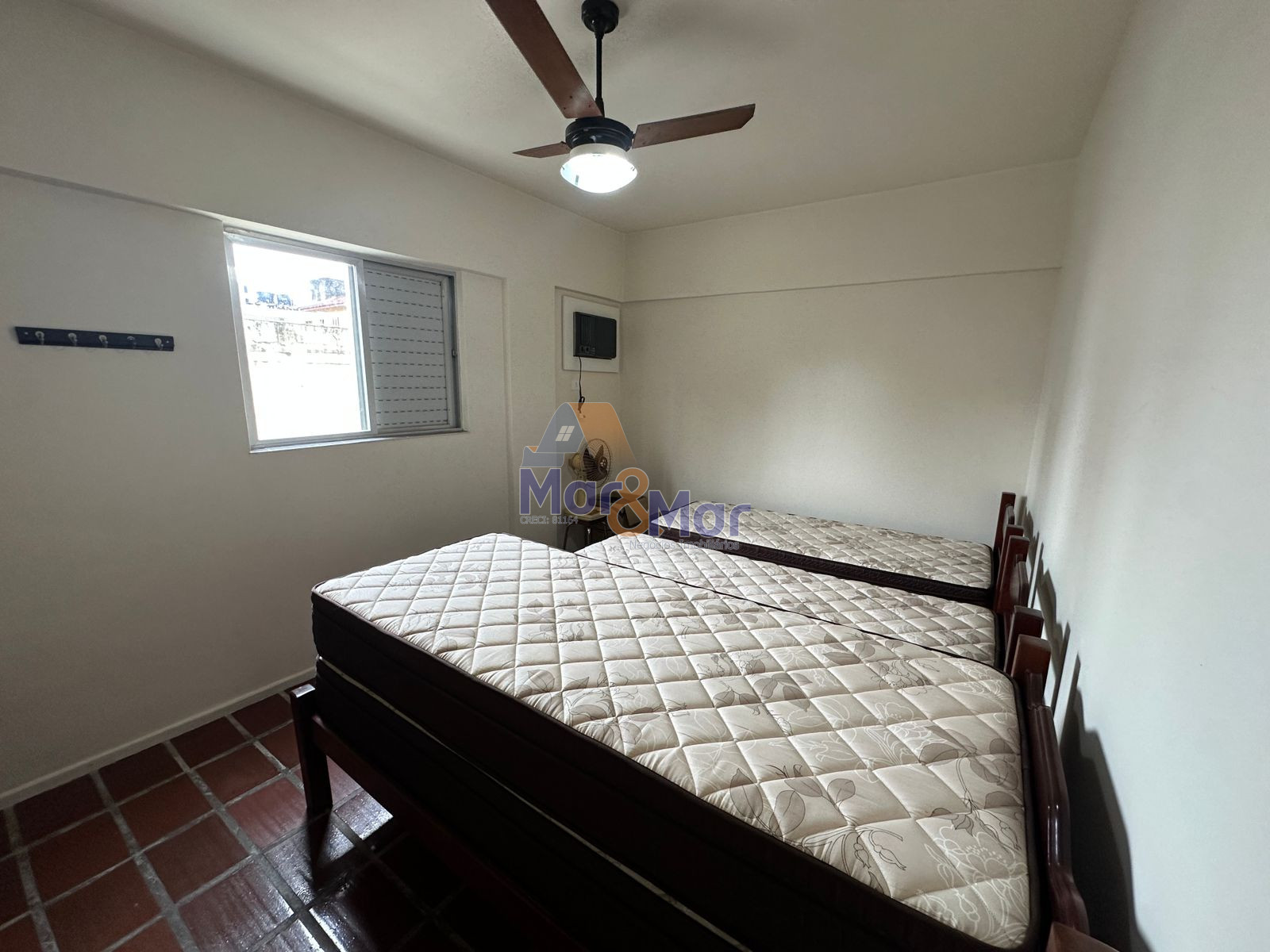 Apartamento na Praia da Enseada, Guarujá - SP