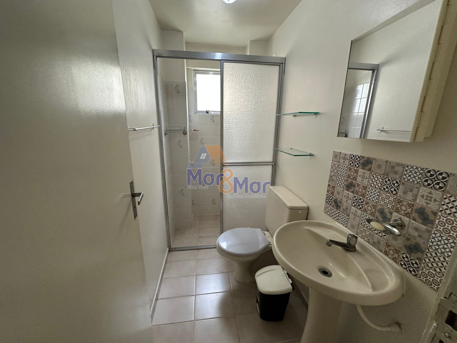 Apartamento na Praia da Enseada, Guarujá - SP