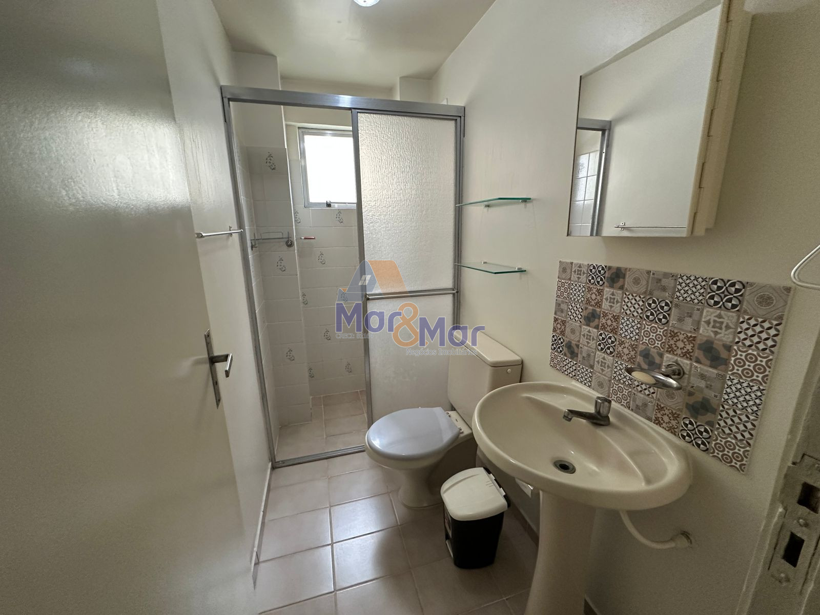 Apartamento na Praia da Enseada, Guarujá - SP