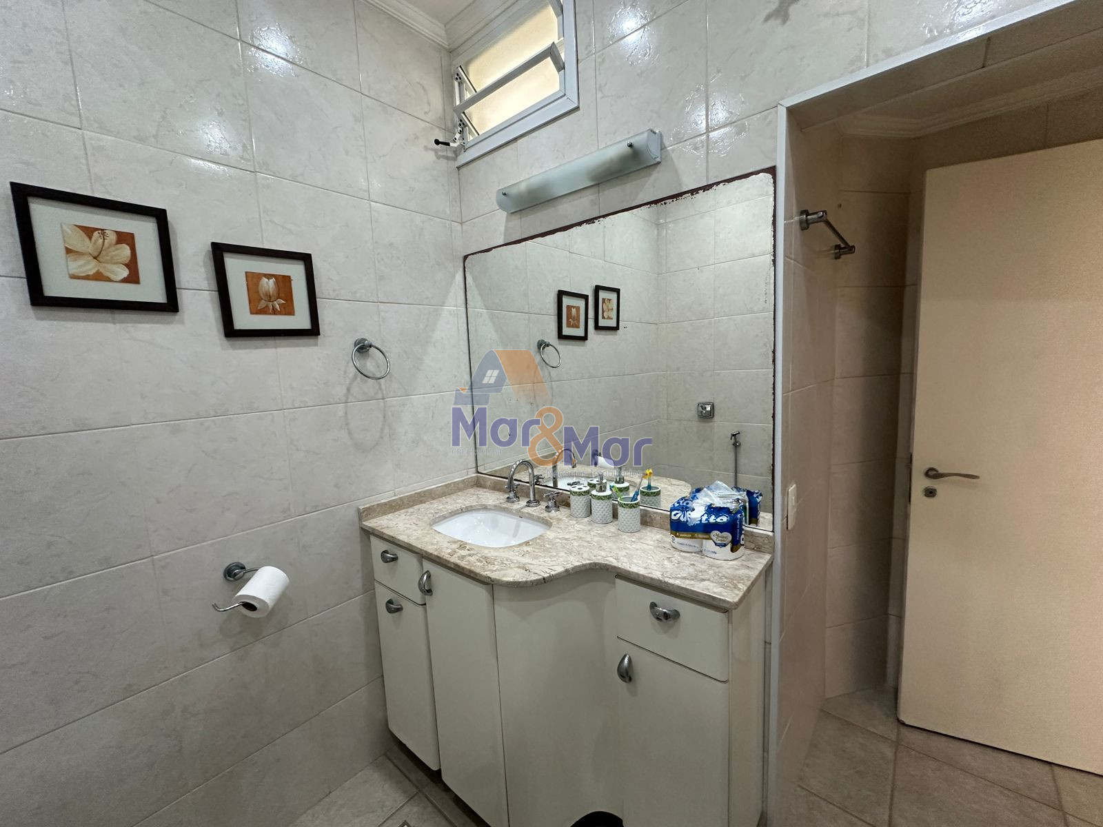 Apartamento Frente ao Mar nas Pitangueiras, Guarujá - SP