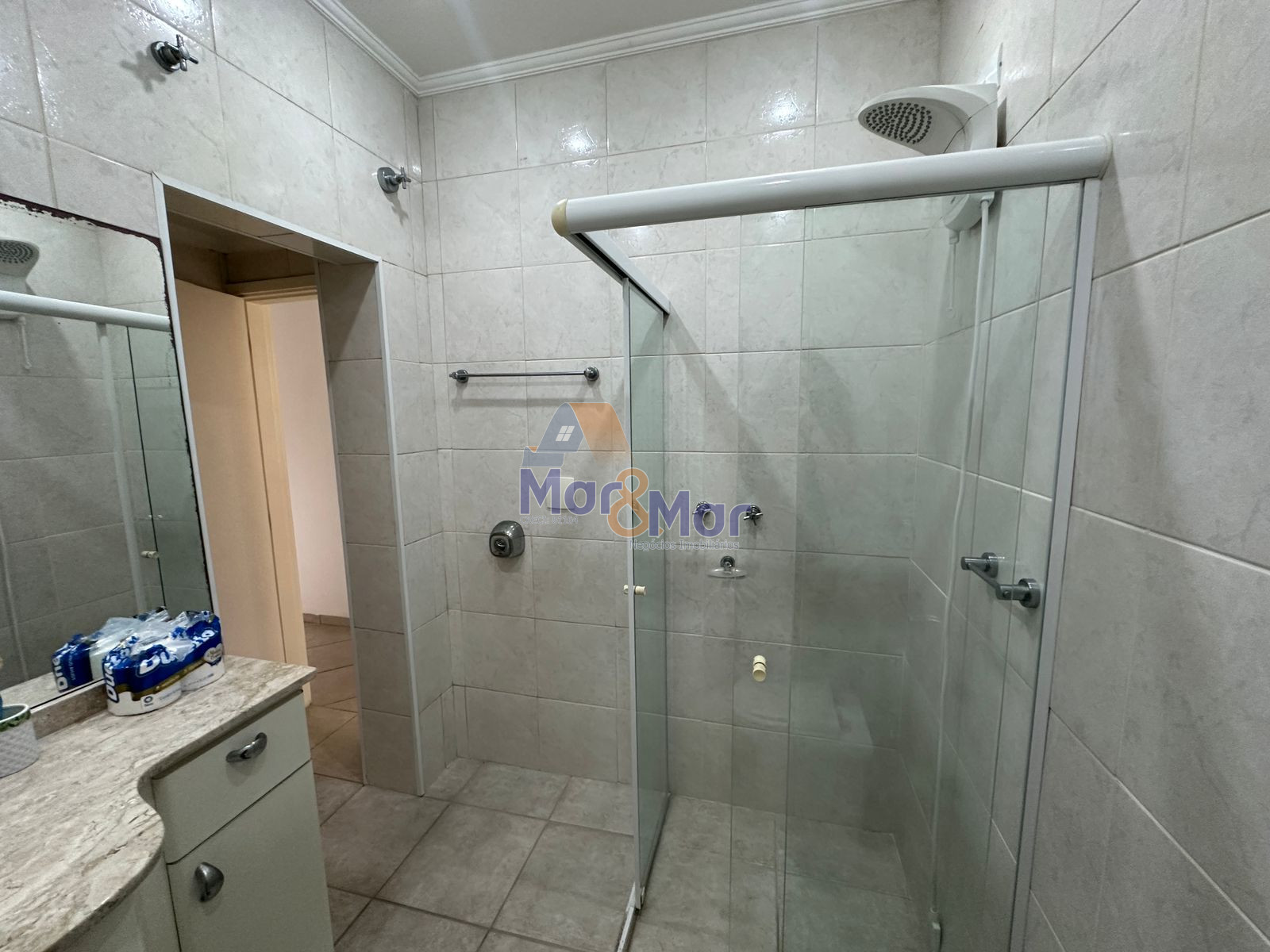 Apartamento Frente ao Mar nas Pitangueiras, Guarujá - SP