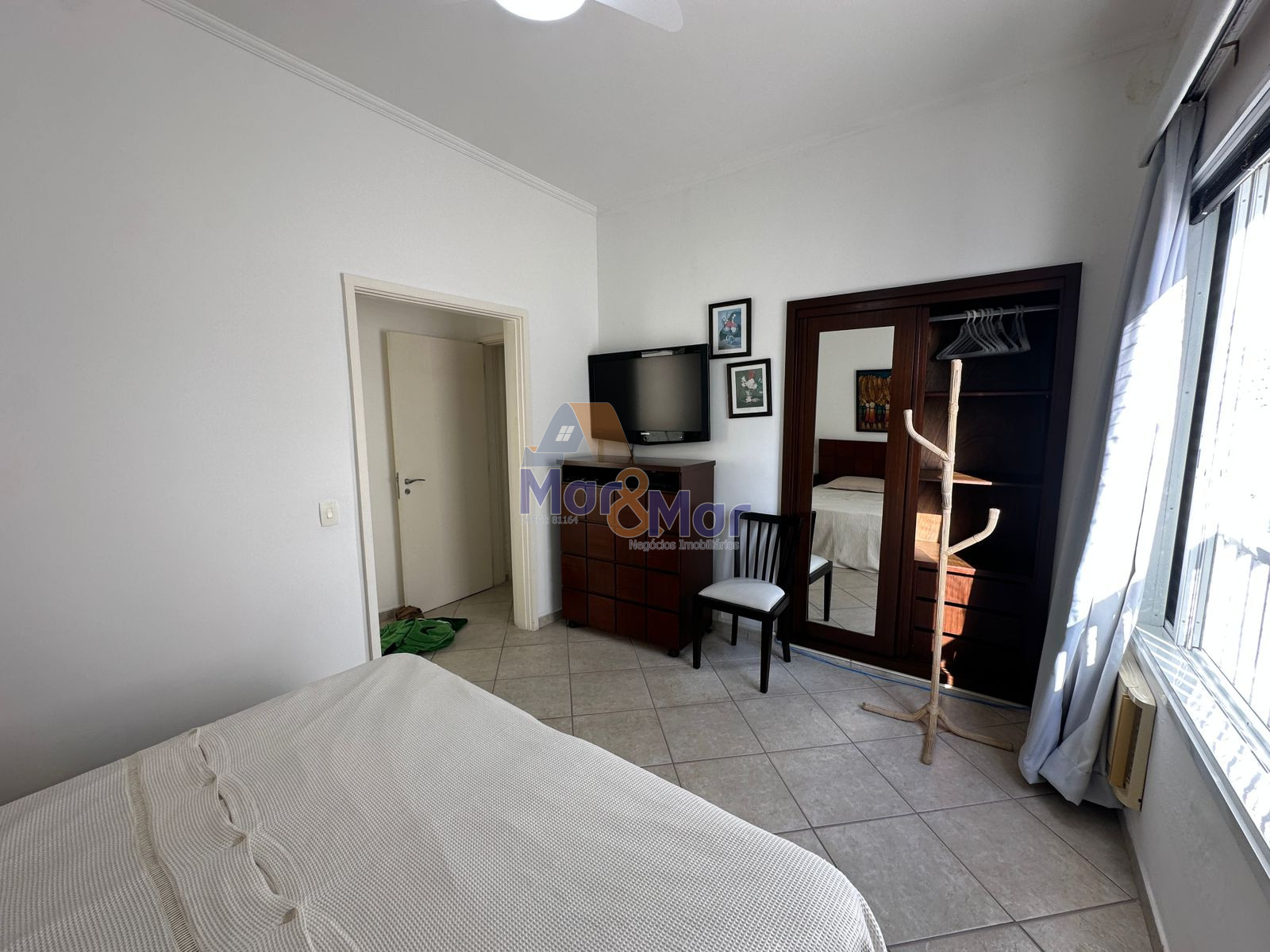 Apartamento Frente ao Mar nas Pitangueiras, Guarujá - SP