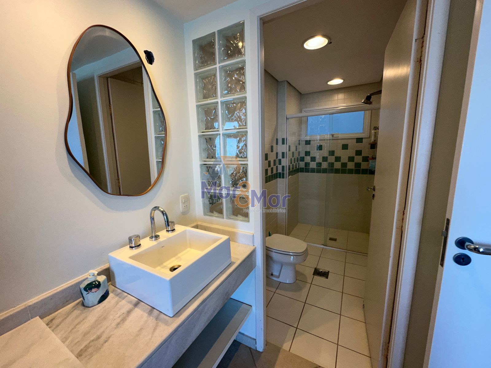 Apartamento Frente Mar, Praia das Astúrias, Guarujá - SP