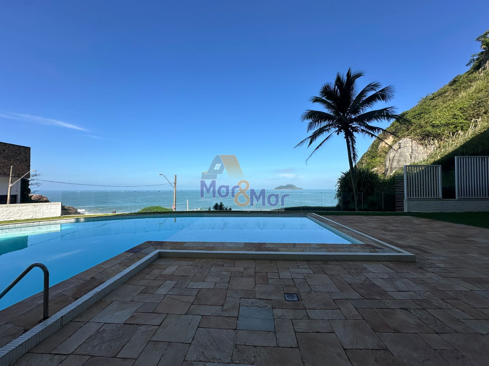 Apartamento Frente Mar,  Praia das Astúrias, Guarujá - SP