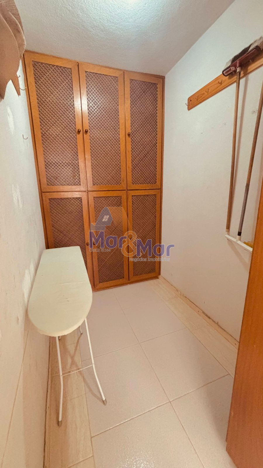 Apartamento na Praia da Enseada, Guarujá - SP