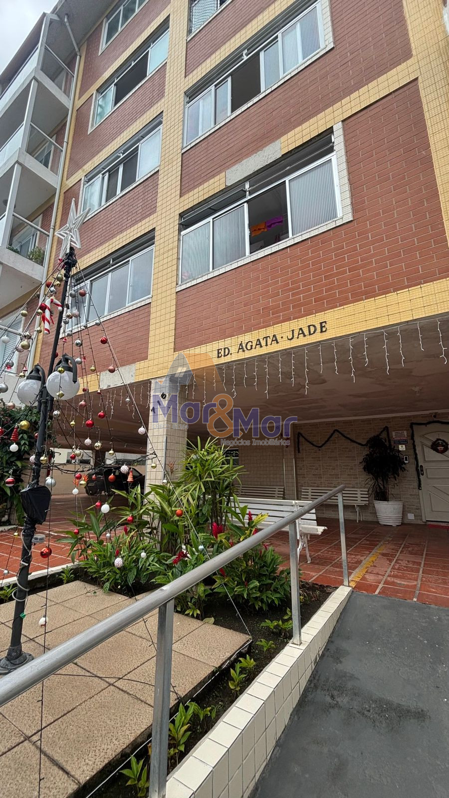 Apartamento na Praia da Enseada, Guarujá - SP