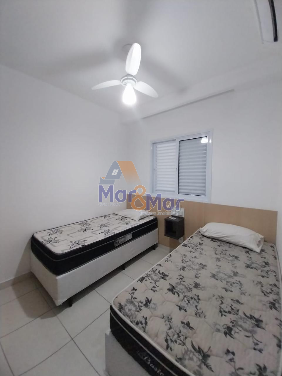 Apartamento na Praia da Enseada, Guarujá - SP