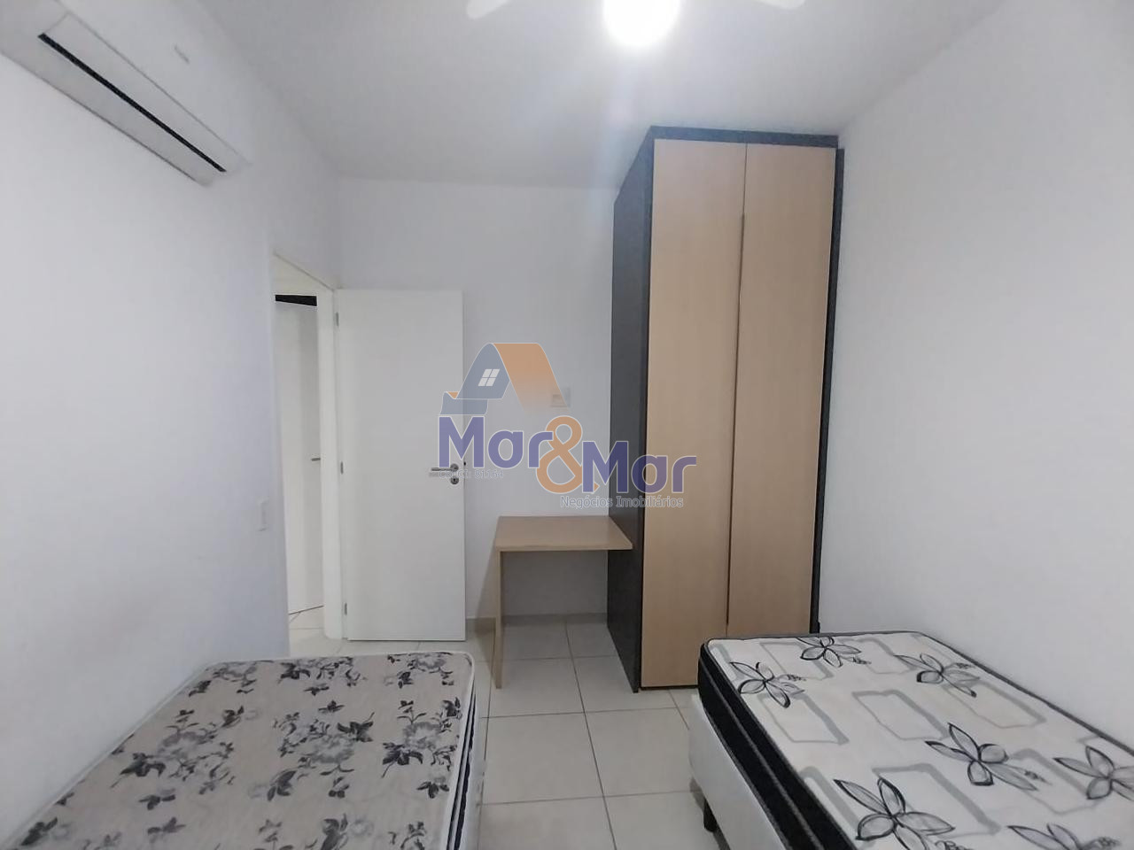 Apartamento na Praia da Enseada, Guarujá - SP