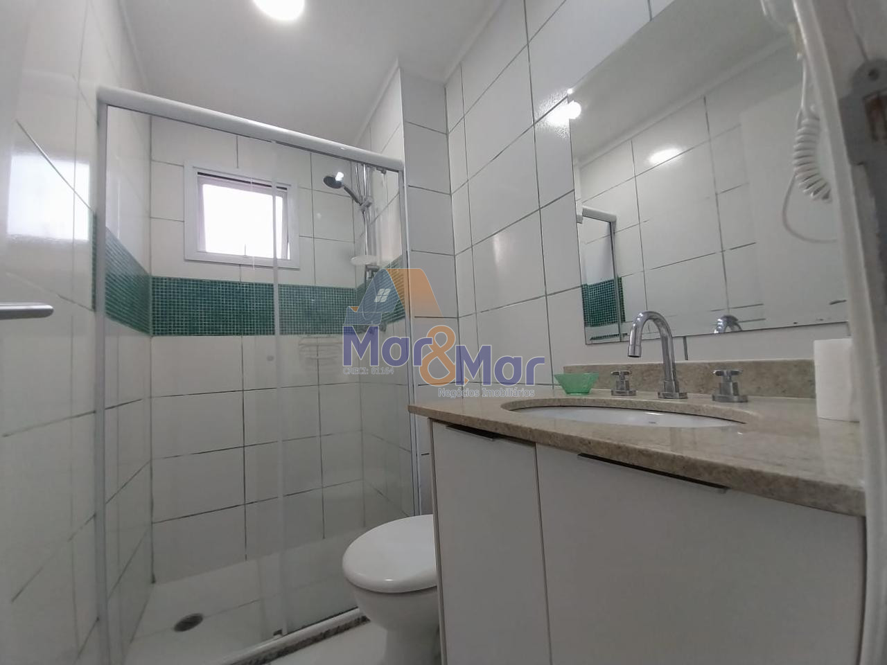 Apartamento na Praia da Enseada, Guarujá - SP
