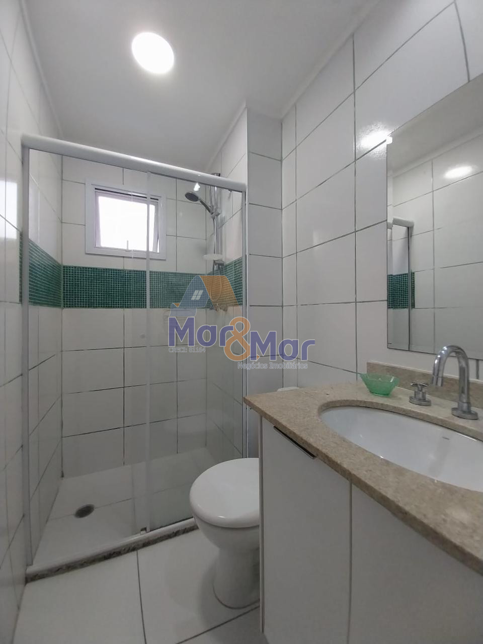 Apartamento na Praia da Enseada, Guarujá - SP
