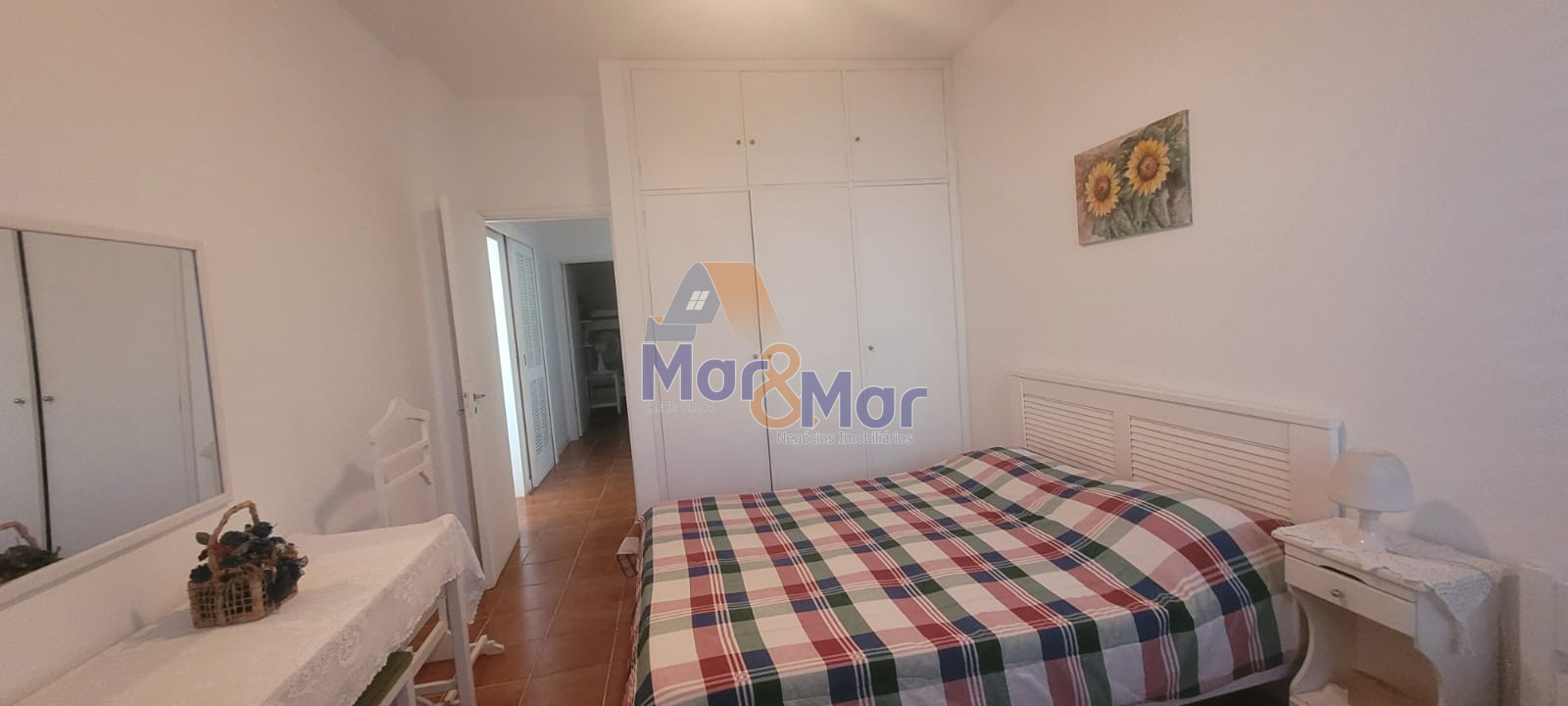 Apartamento na Praia das Pitangueiras, Guarujá - SP