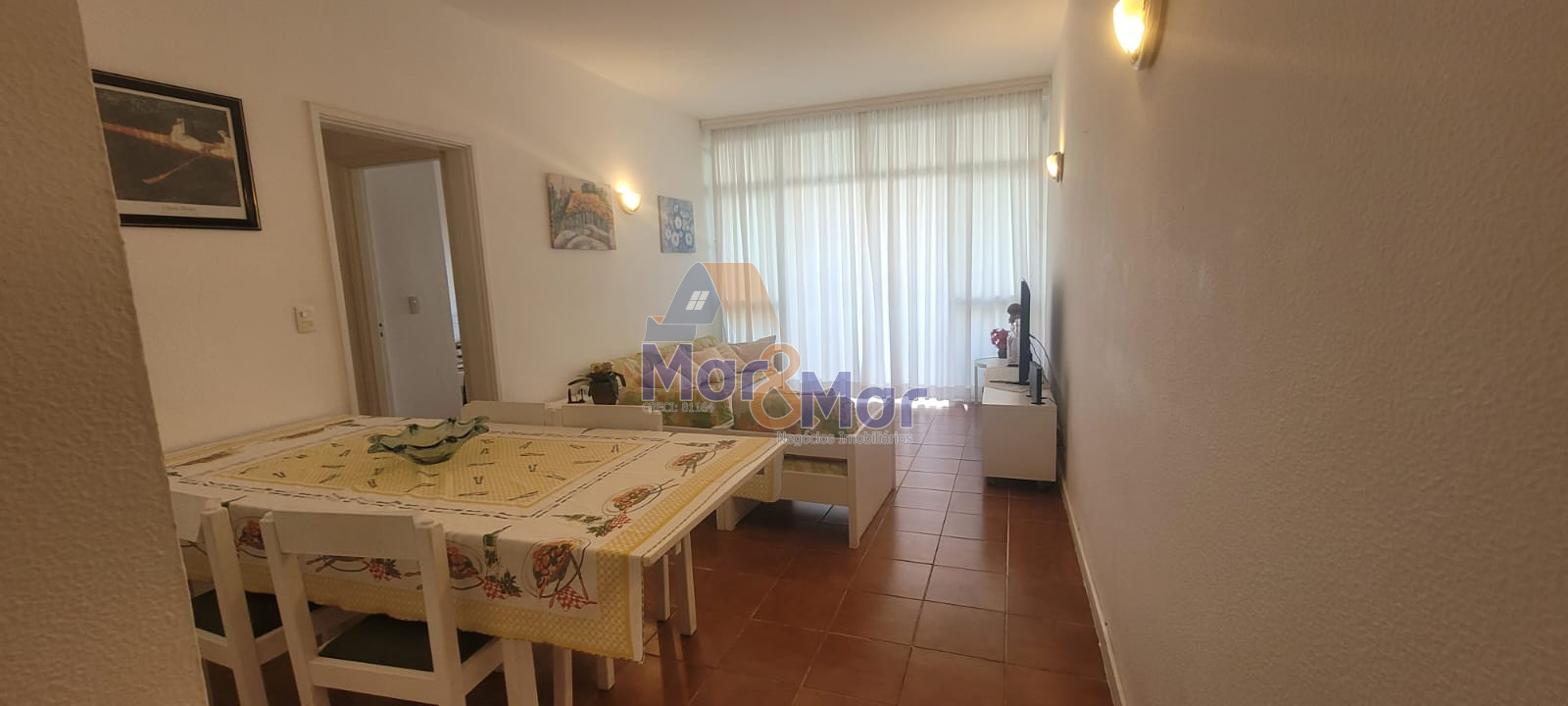 Apartamento na Praia das Pitangueiras, Guarujá - SP