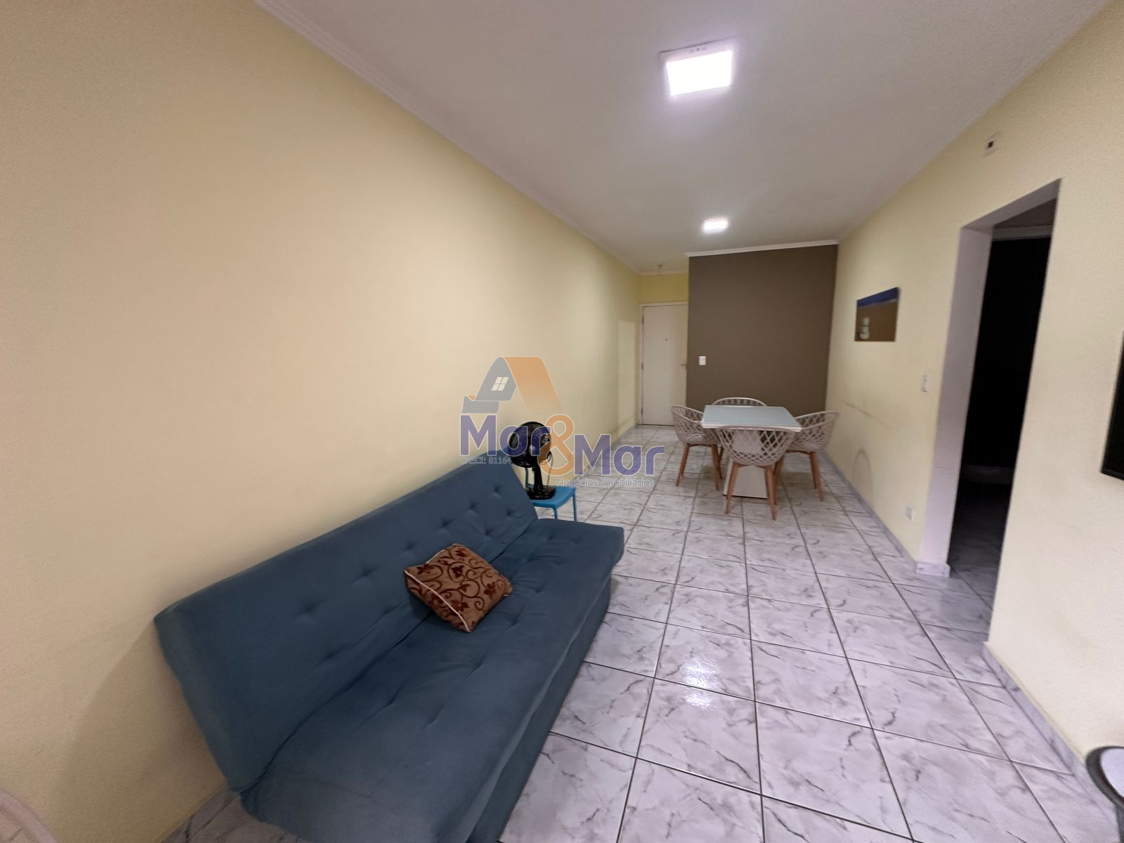Apartamento na Praia das Pitangueiras, Guarujá - SP