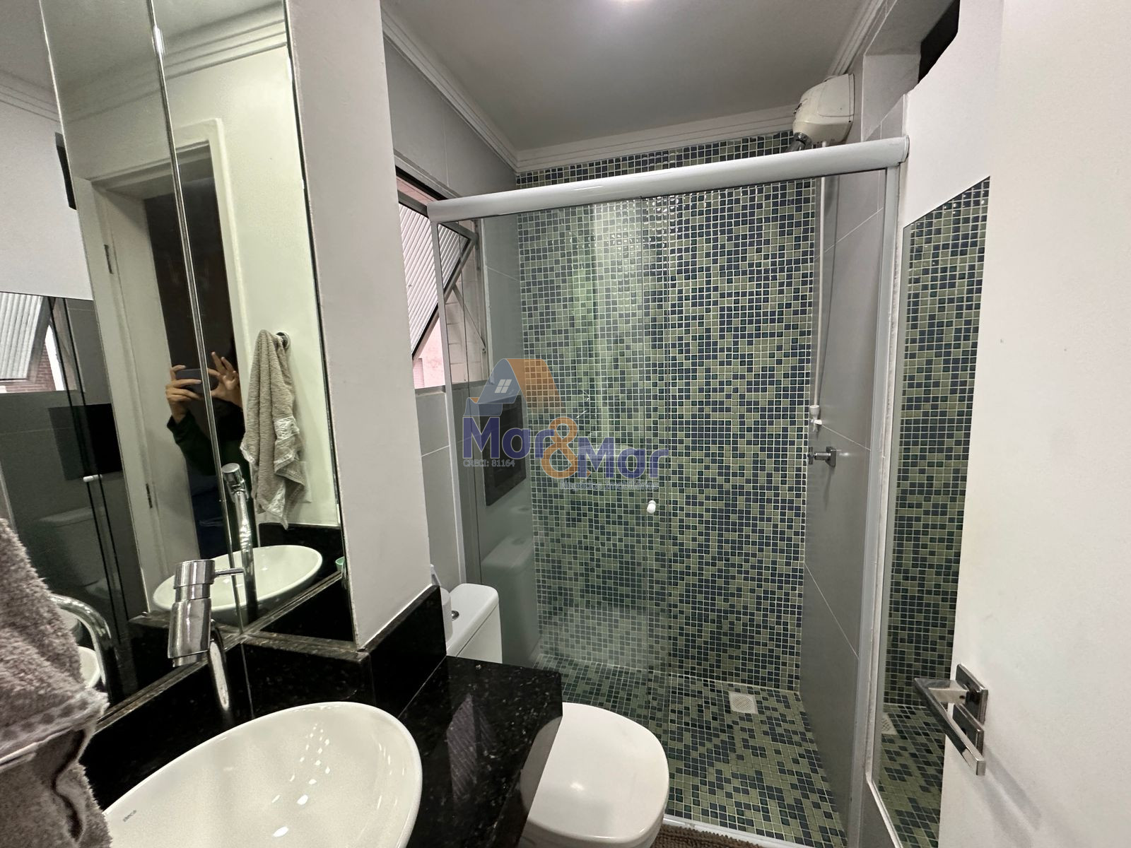 Apartamento na Praia das Pitangueiras, Guarujá - SP