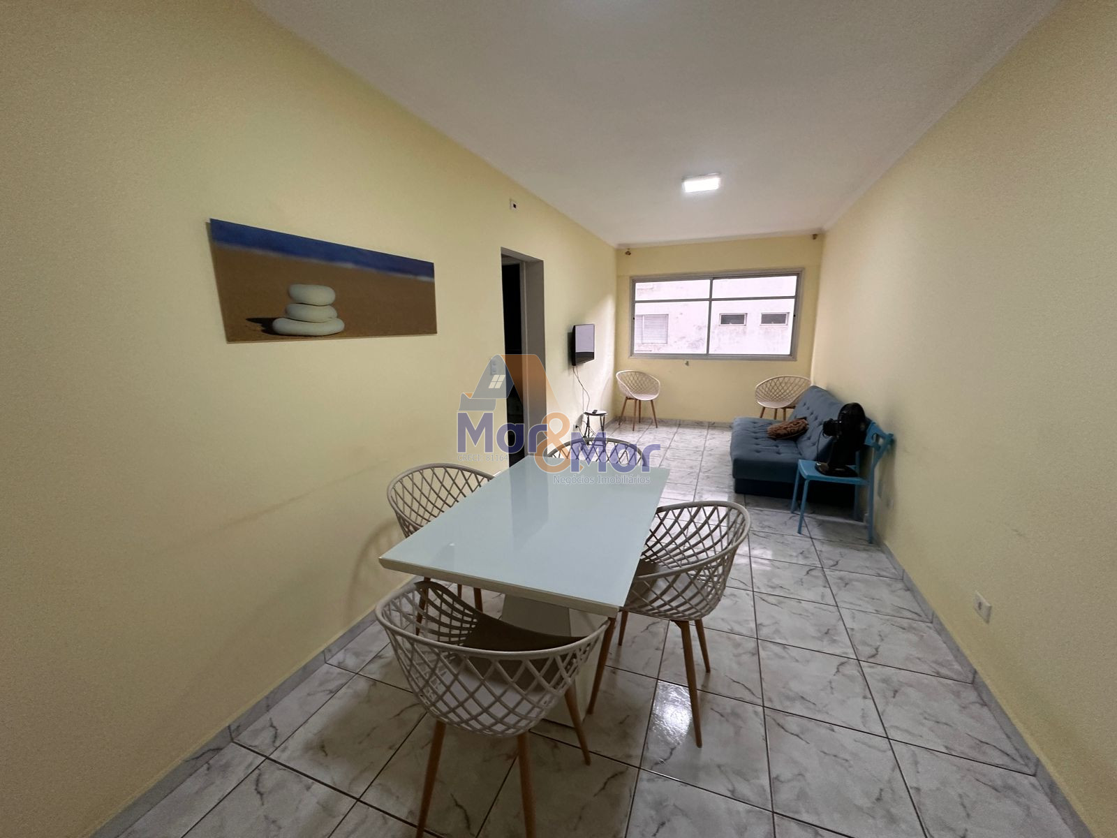 Apartamento na Praia das Pitangueiras, Guarujá - SP