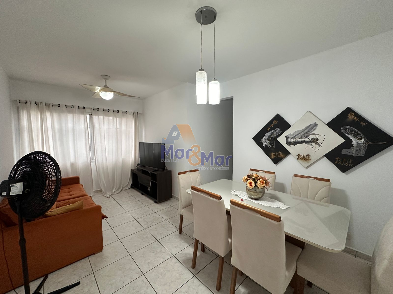 Apartamento na Praia da Enseada, Guarujá - SP