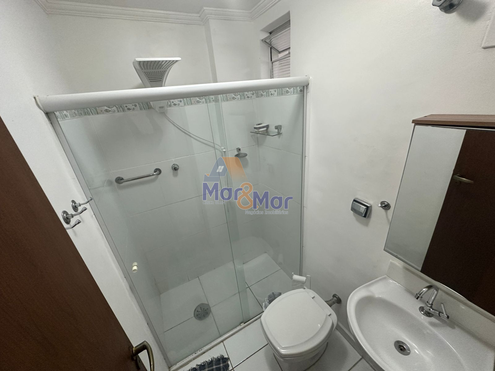 Apartamento na Praia das Pitangueiras, Guarujá - SP