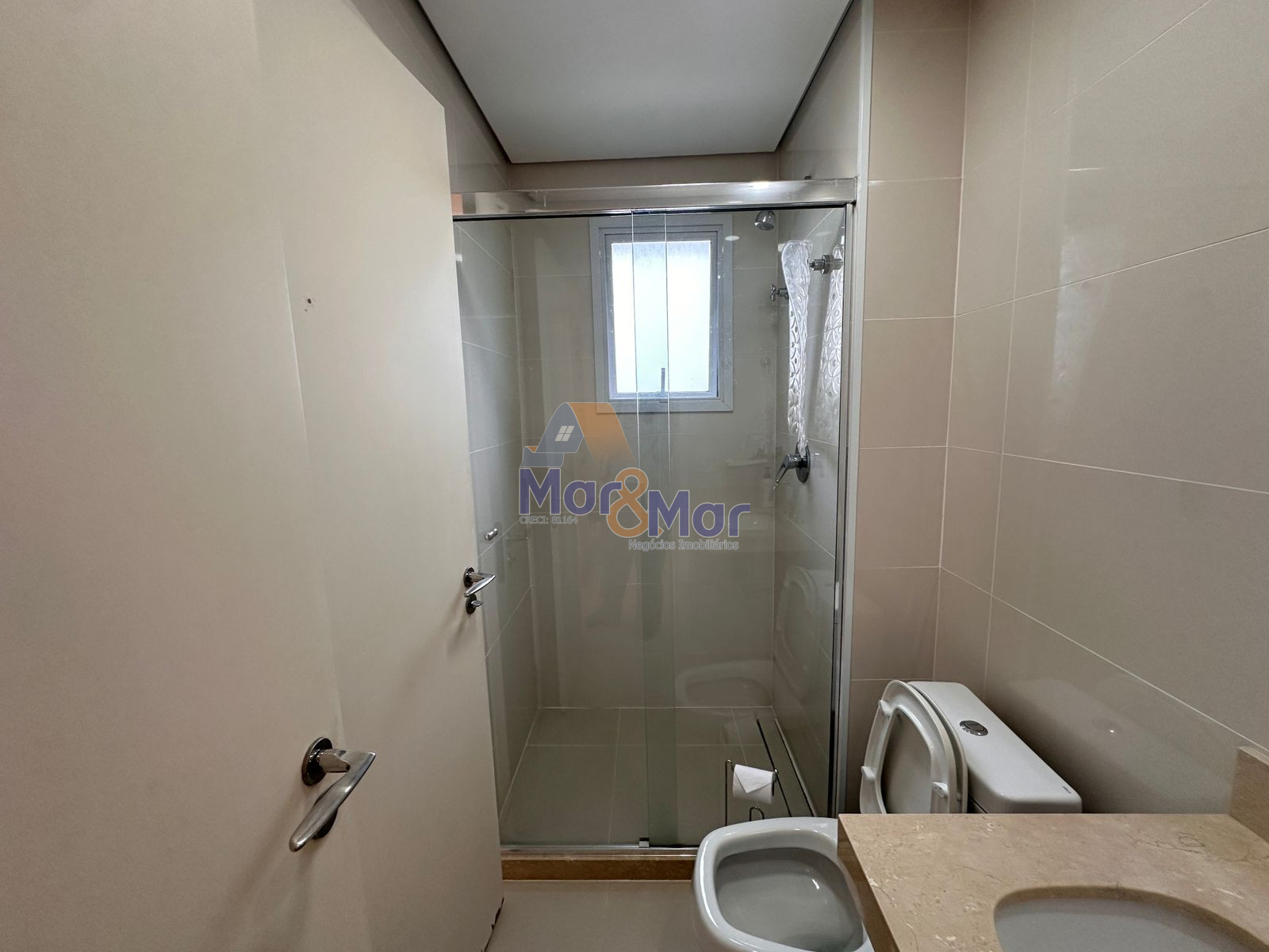 Apartamento na Praia da Enseada, Guarujá - SP