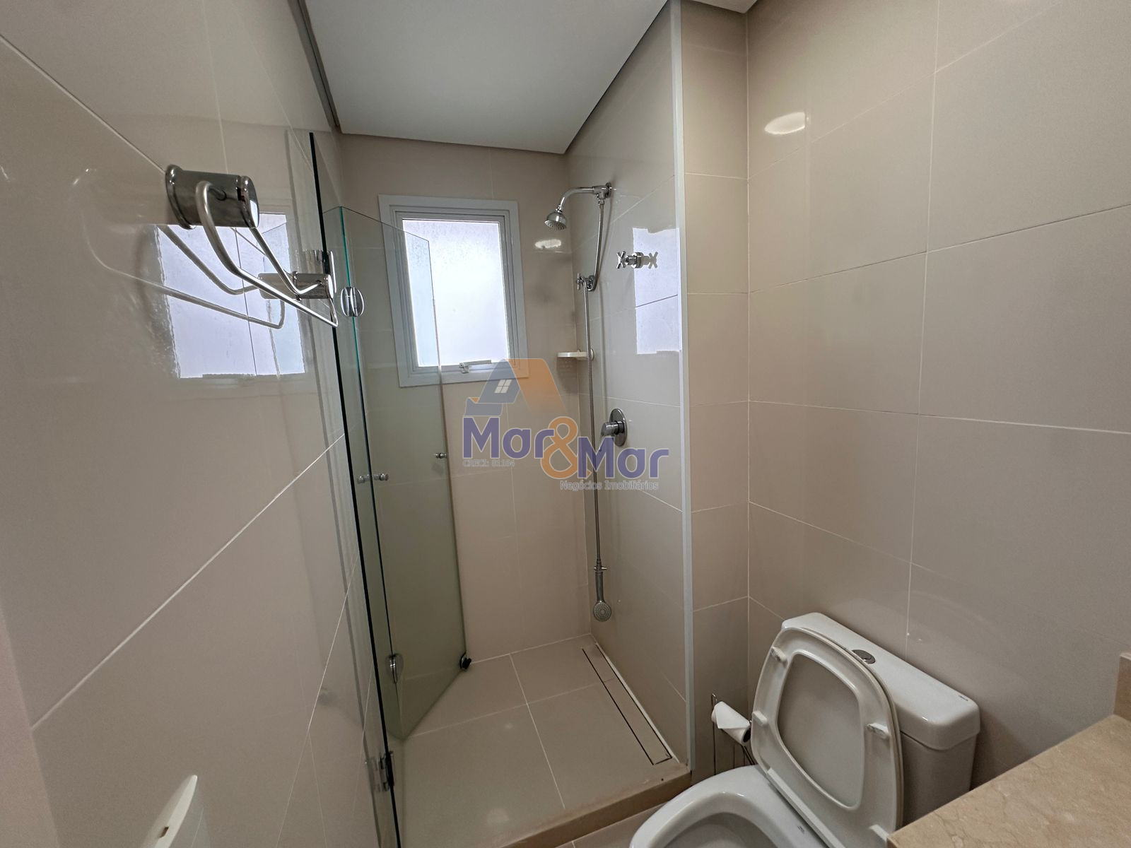 Apartamento na Praia da Enseada, Guarujá - SP