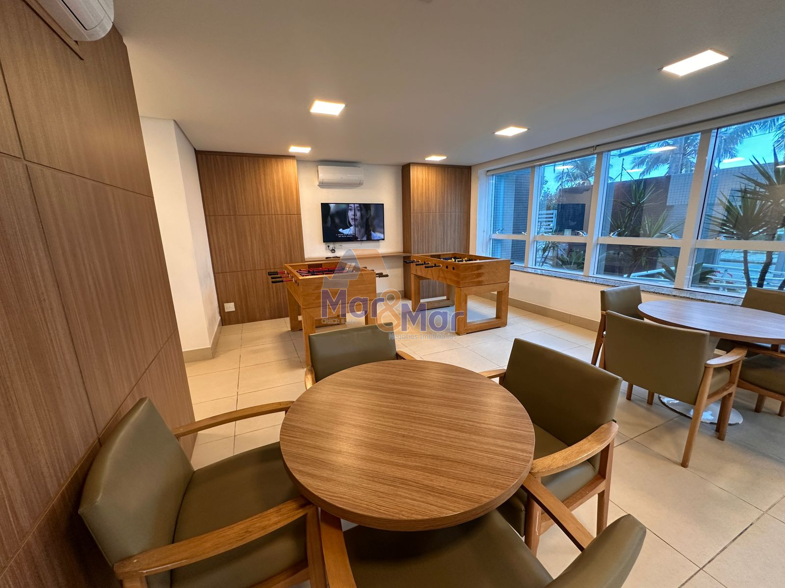 Apartamento na Praia da Enseada, Guarujá - SP