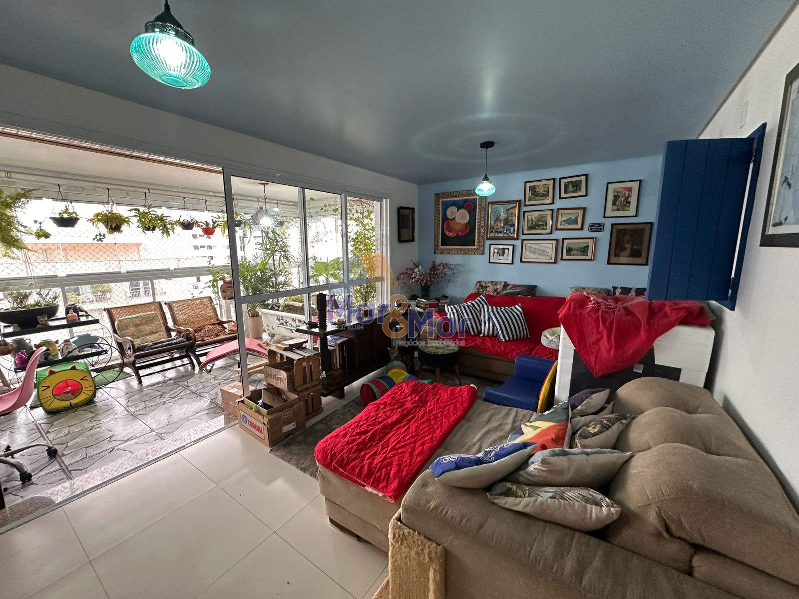 Apartamento na Praia das Pitangueiras, Guarujá - SP