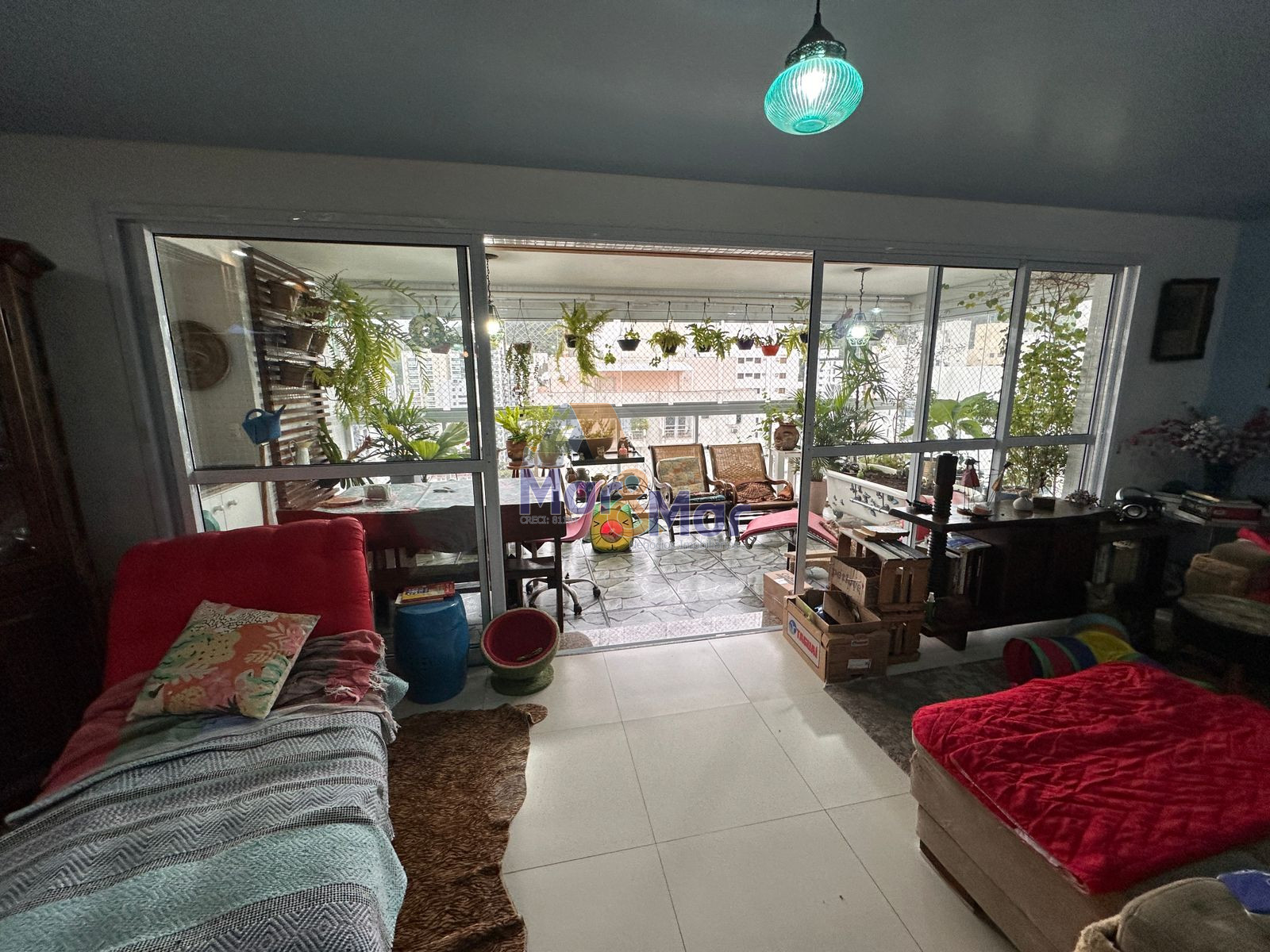 Apartamento na Praia das Pitangueiras, Guarujá - SP