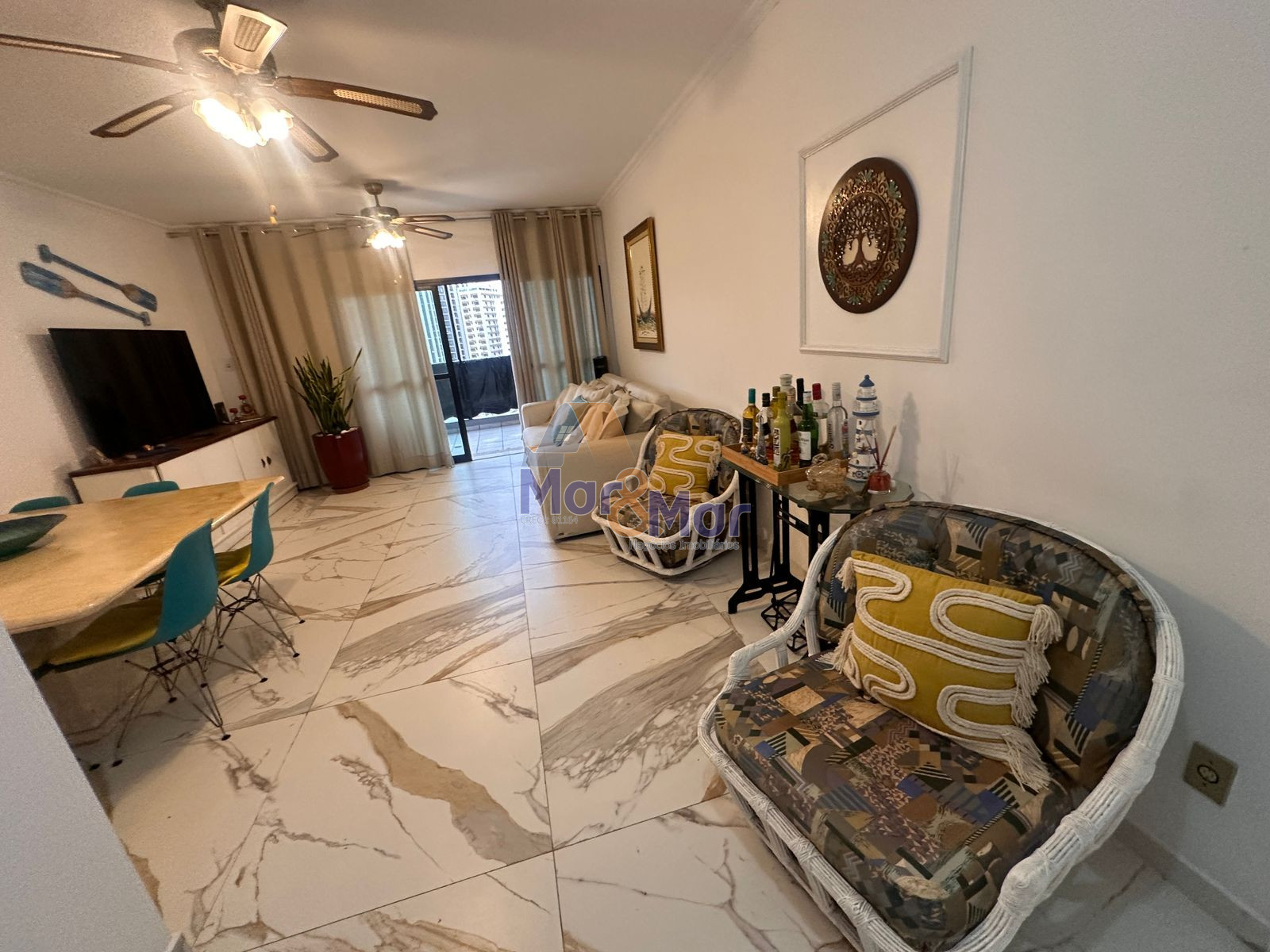 Apartamento na Praia das Astúrias, Guarujá - SP