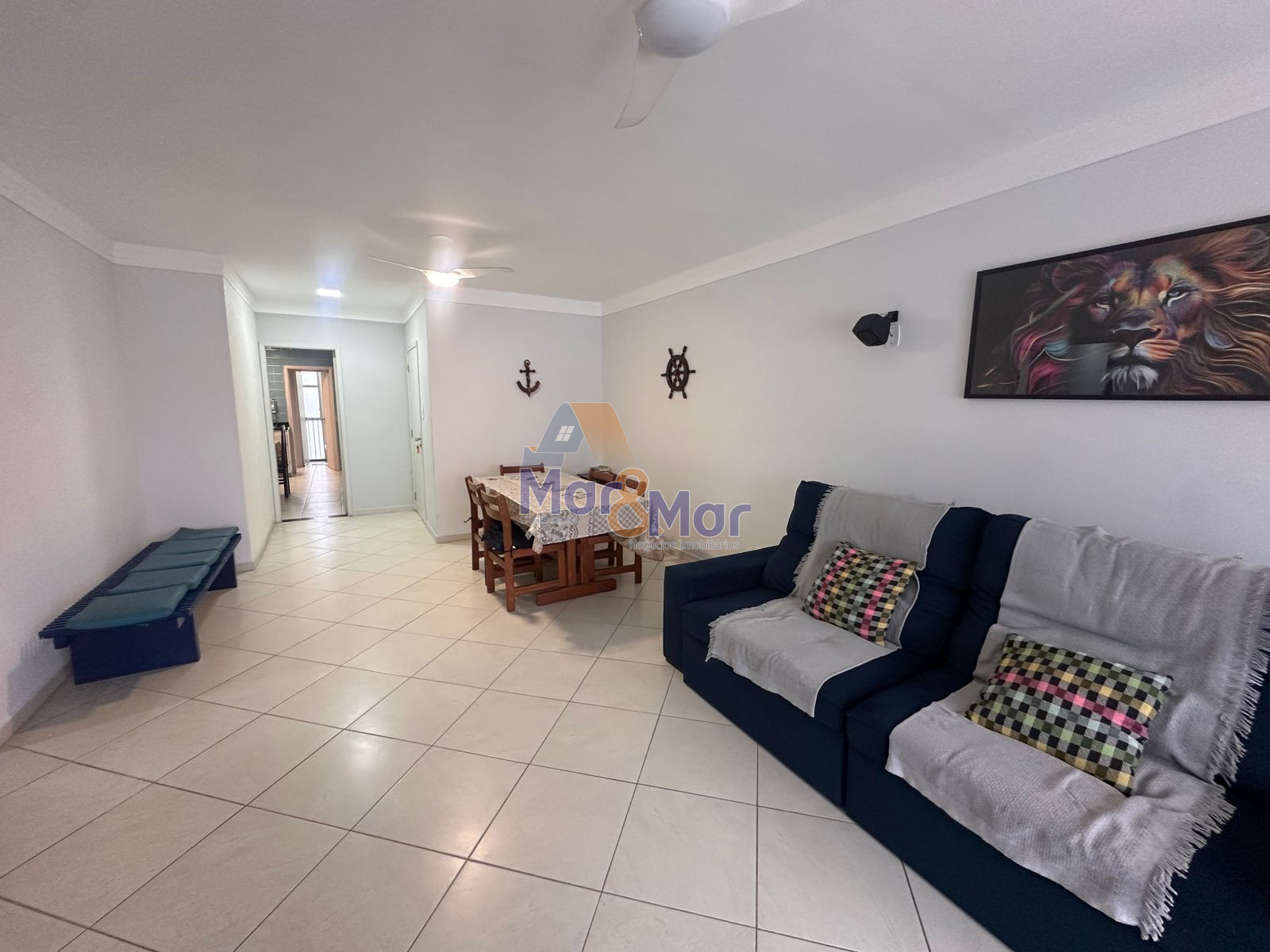Apartamento na Praia das Pitangueiras, Guarujá - SP
