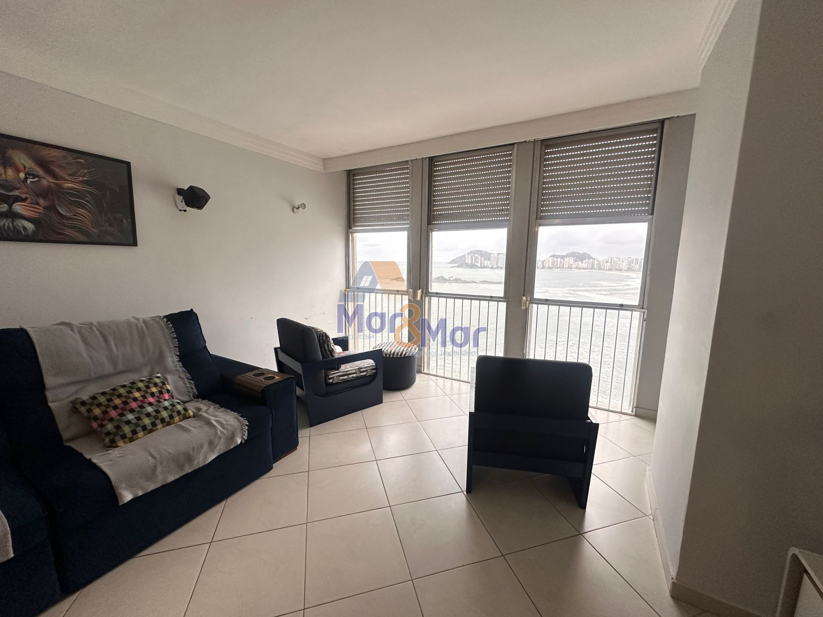 Apartamento na Praia das Pitangueiras, Guarujá - SP