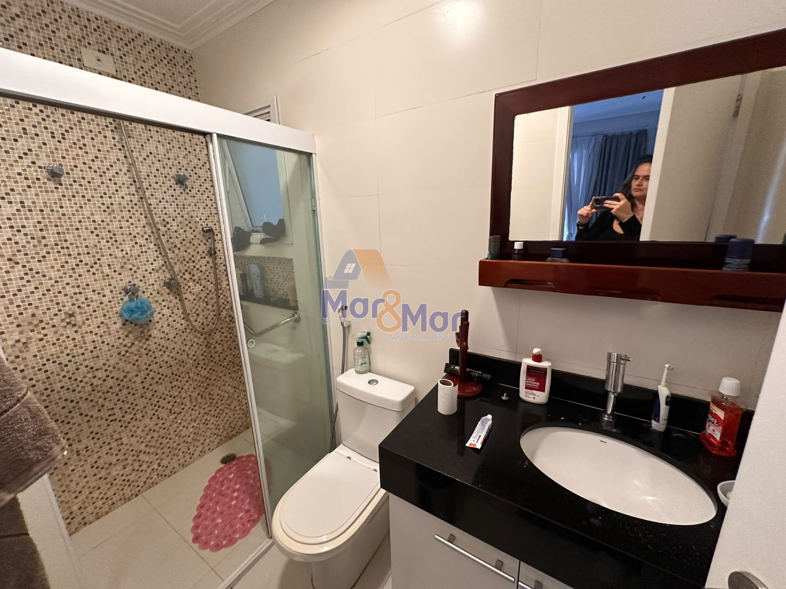 Apartamento na Praia das Pitangueiras, Guarujá - SP