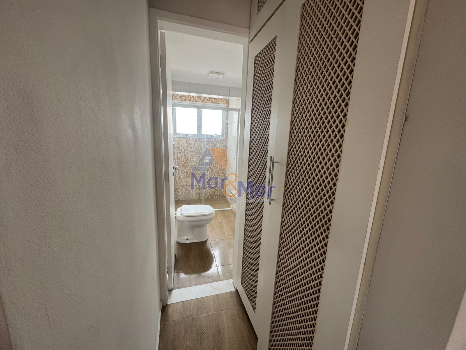 Apartamento na Praia da Enseada, Guarujá - SP