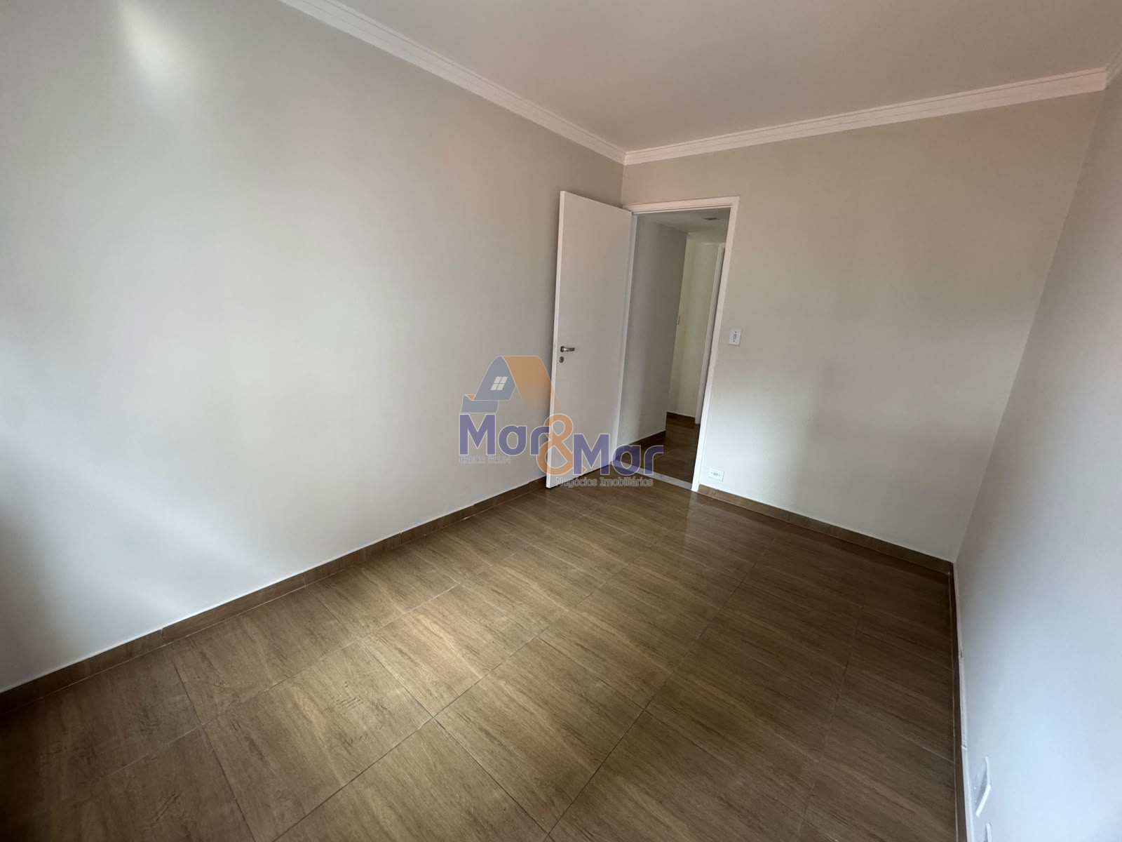 Apartamento na Praia da Enseada, Guarujá - SP