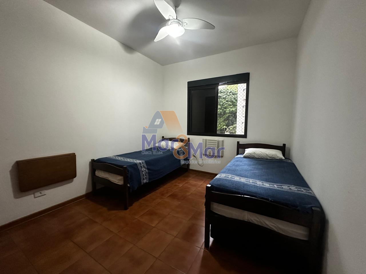 Apartamento na Praia das Pitangueiras, Guarujá - SP