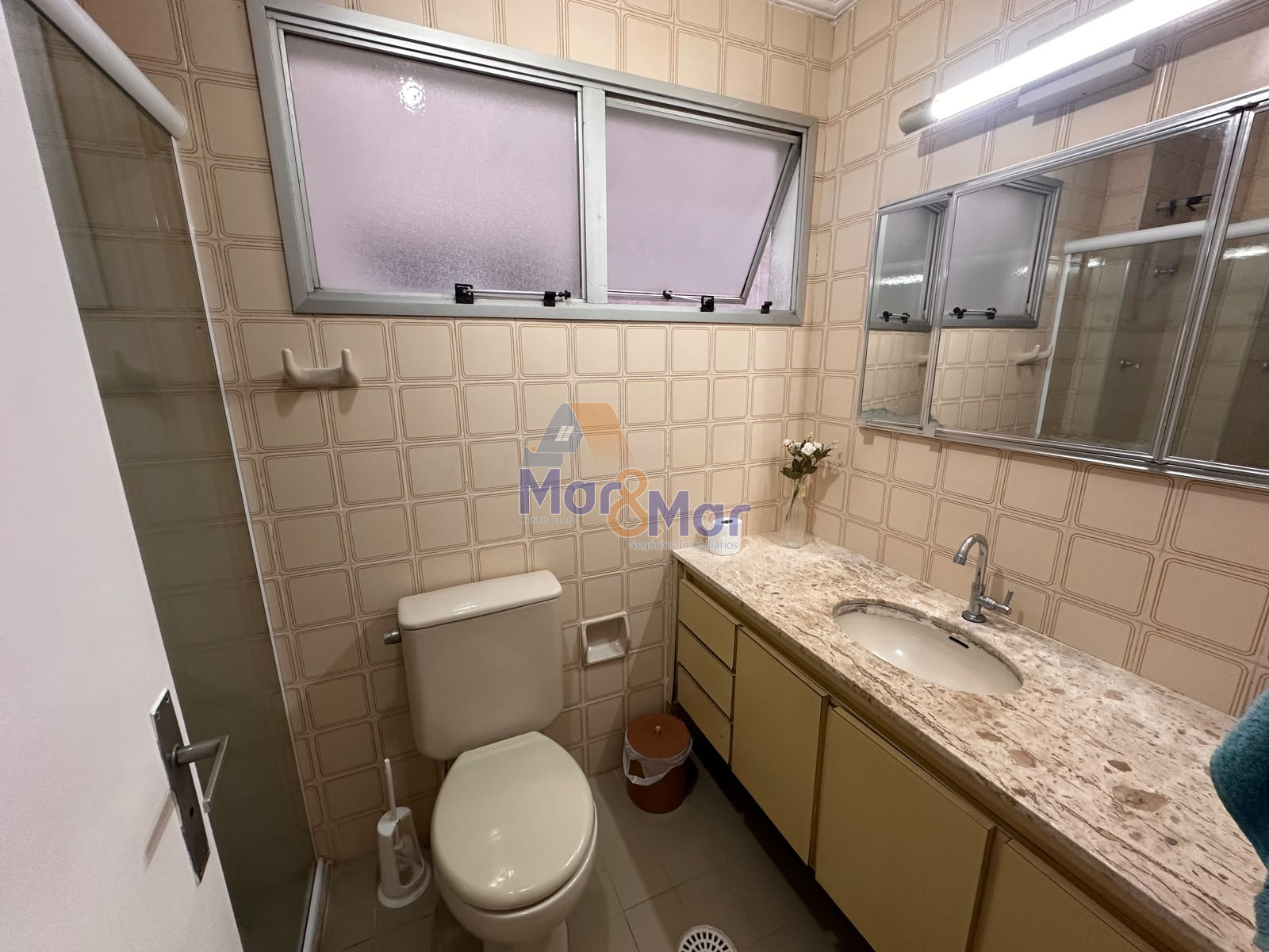 Apartamento na Praia da Enseada, Guarujá - SP