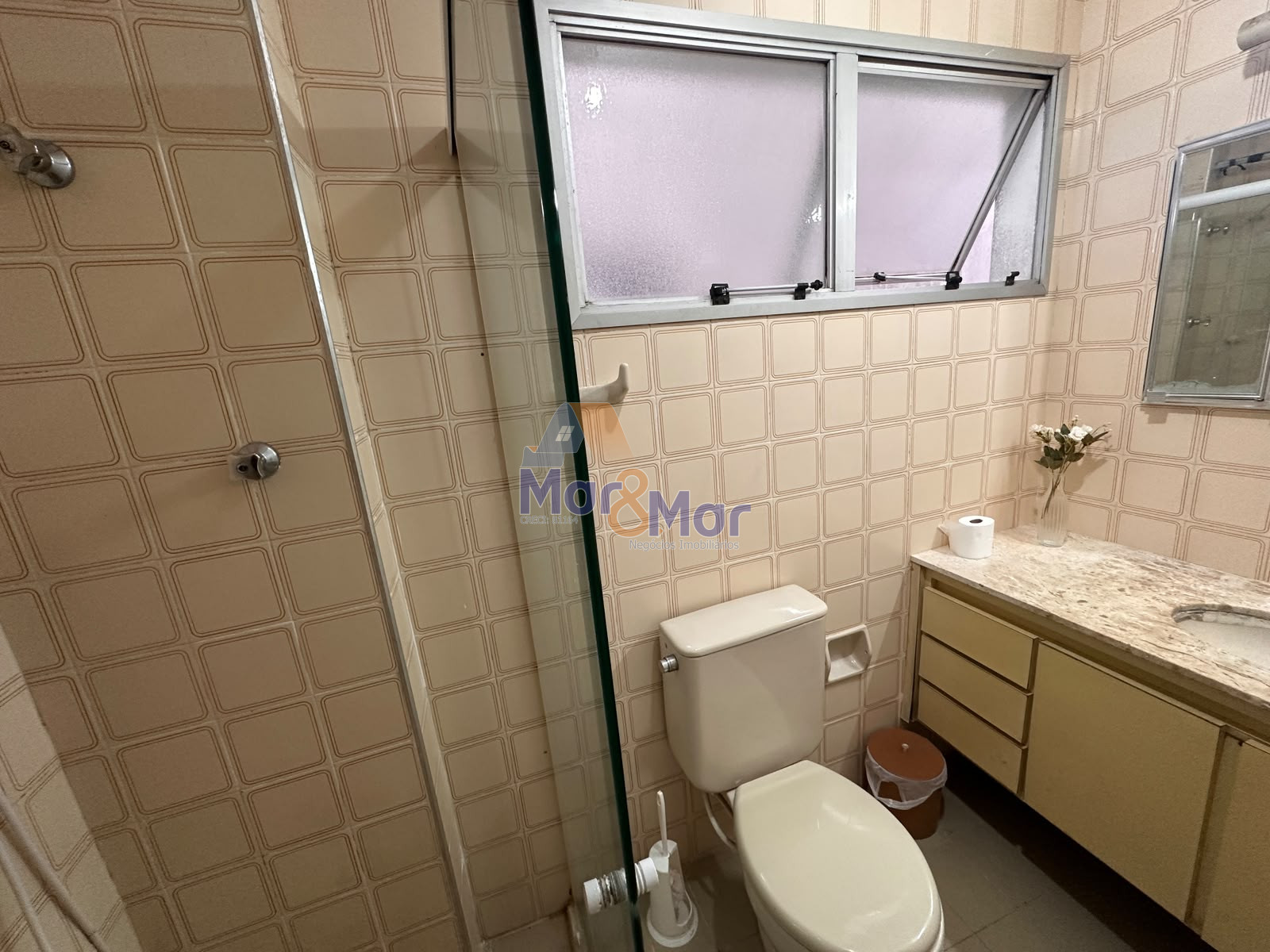 Apartamento na Praia da Enseada, Guarujá - SP