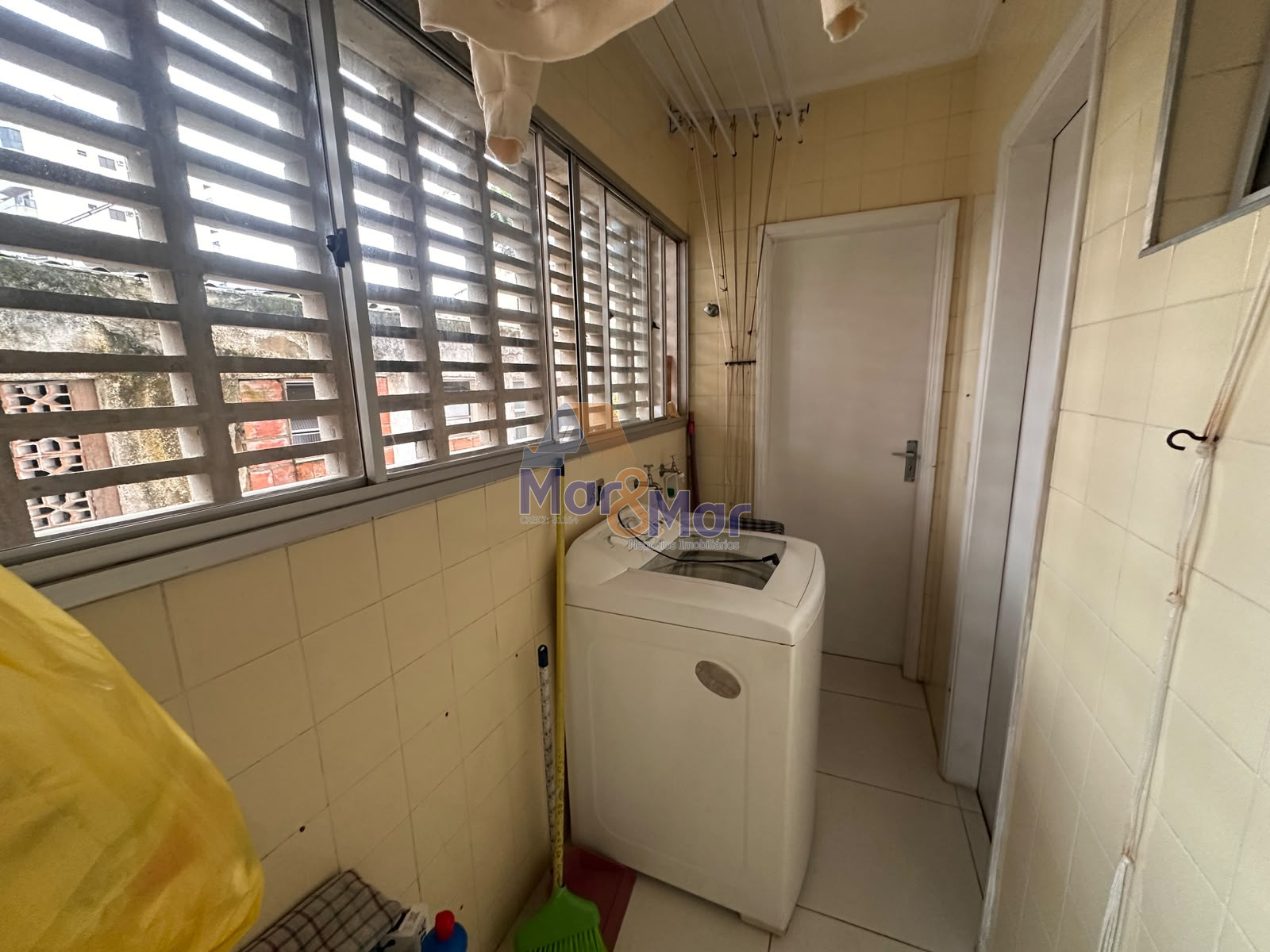 Apartamento na Praia da Enseada, Guarujá - SP