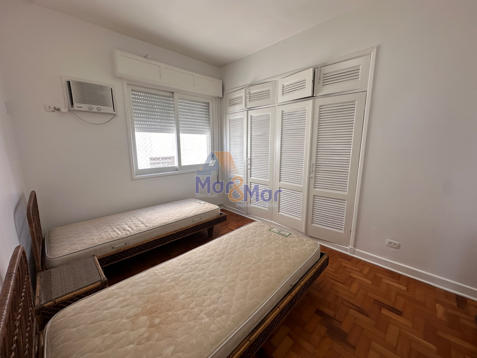 Apartamento Frente ao Mar nas Pitangueiras, Guarujá - SP