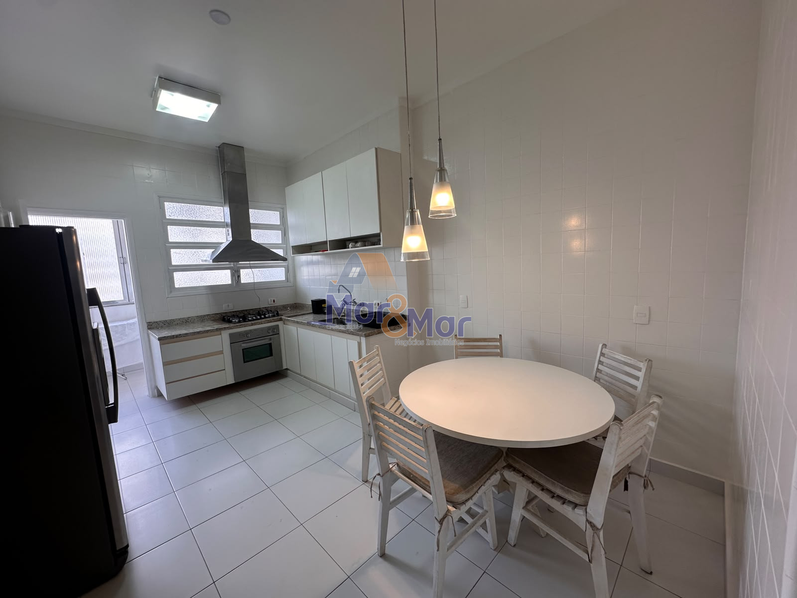Apartamento Frente ao Mar nas Pitangueiras, Guarujá - SP
