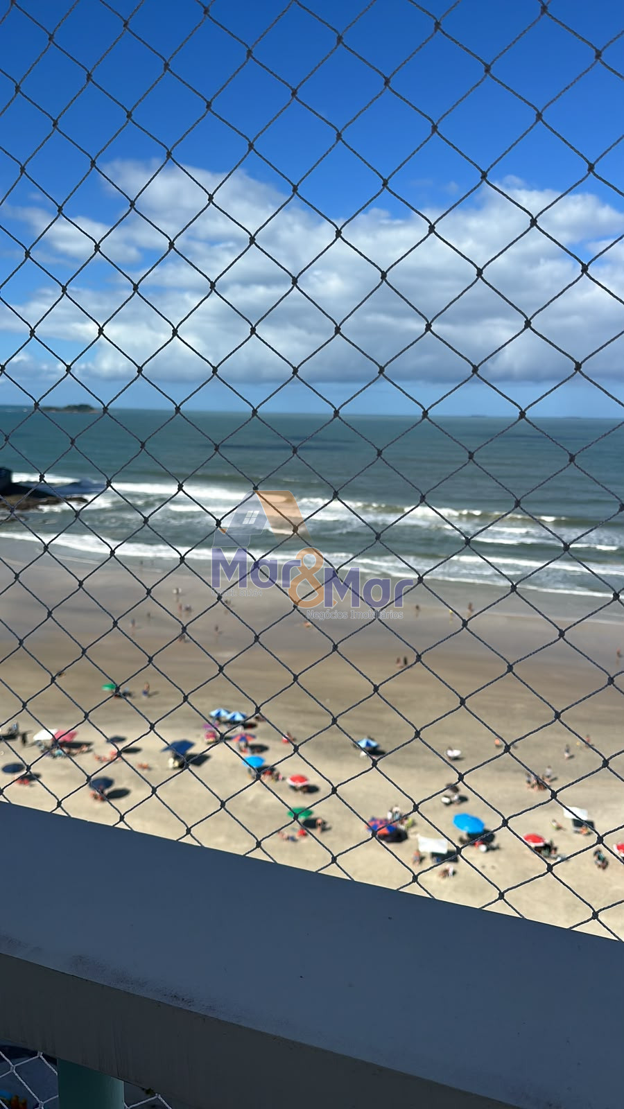 Apartamento Frente ao Mar nas Pitangueiras, Guarujá - SP