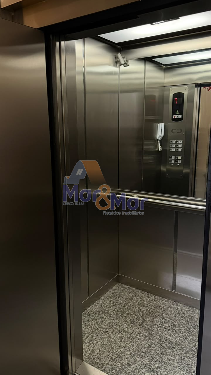 Apartamento na Praia da Enseada, Guarujá - SP