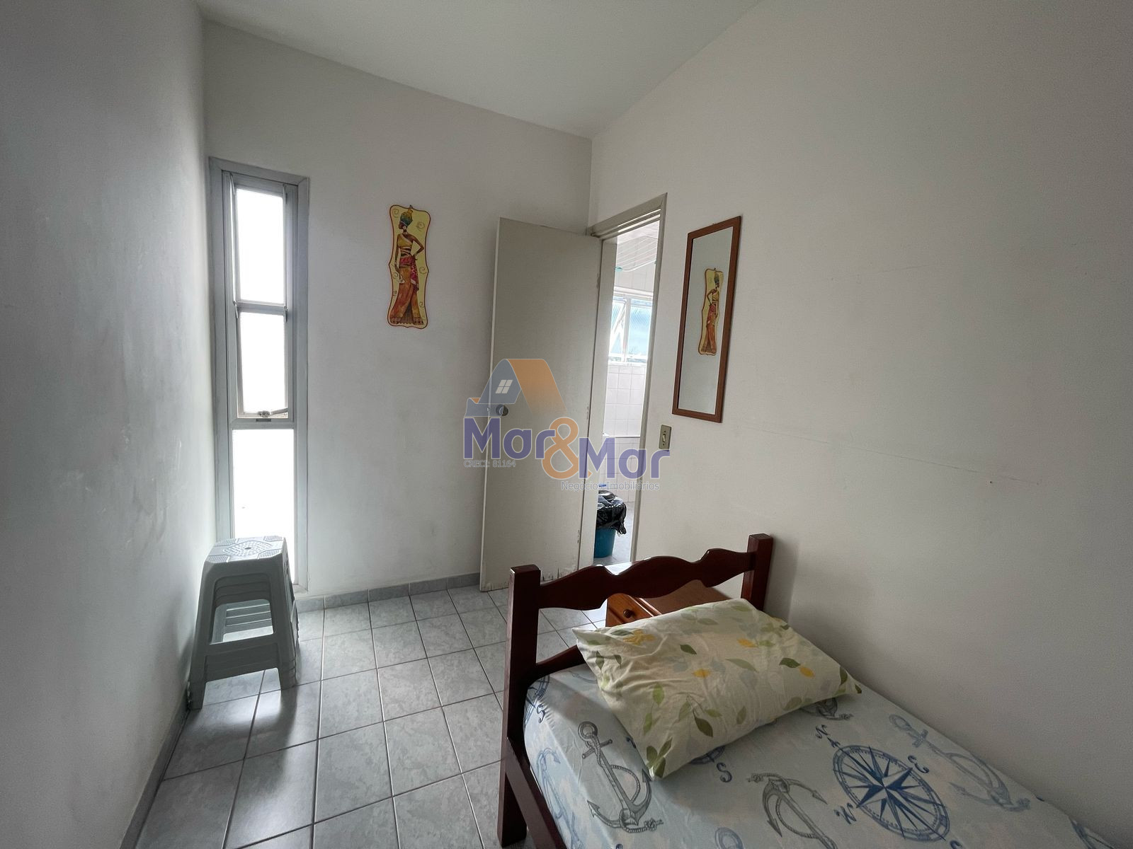 Apartamento na Praia das Pitangueiras, Guarujá - SP