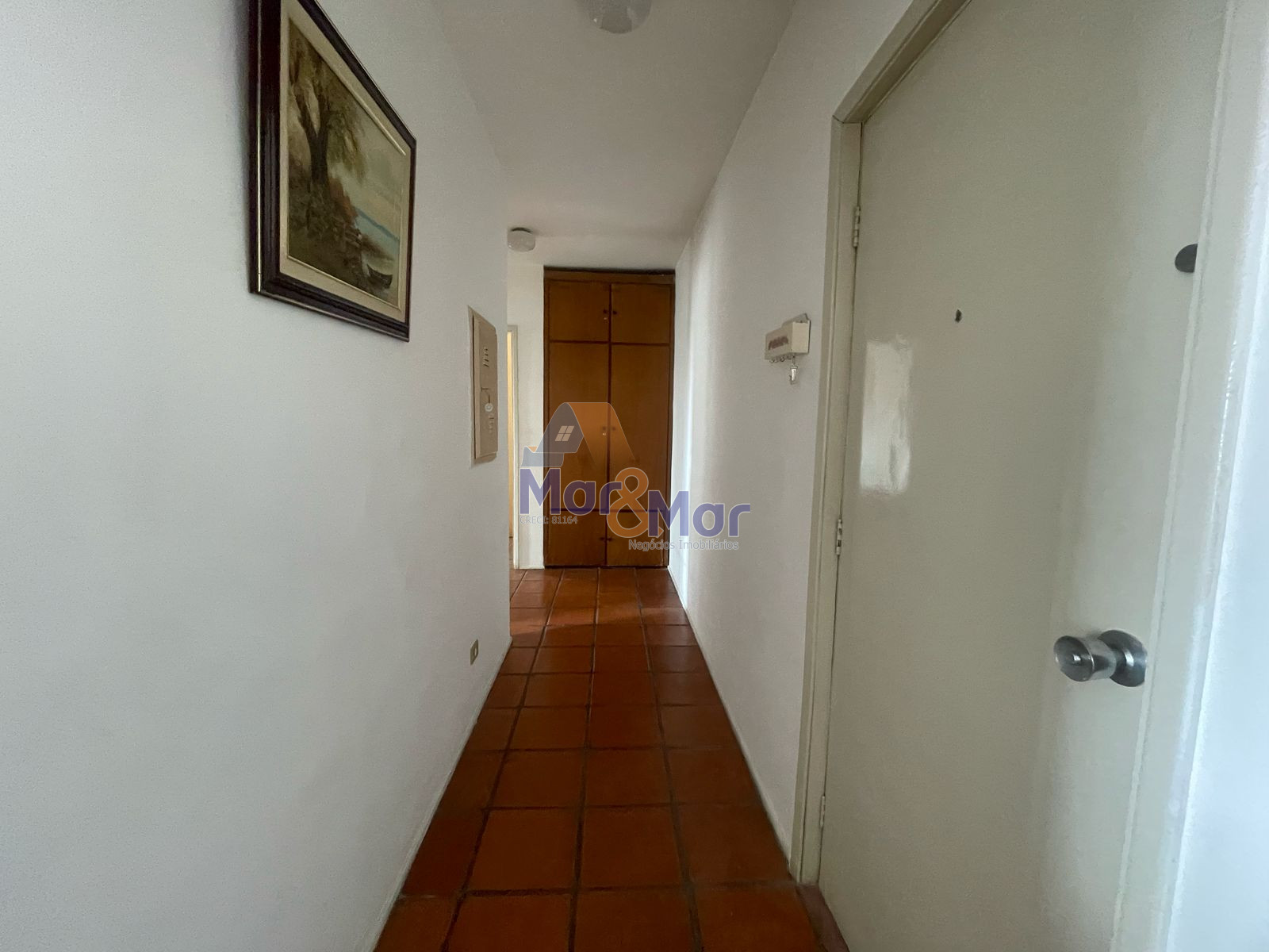 Apartamento na Praia das Pitangueiras, Guarujá - SP