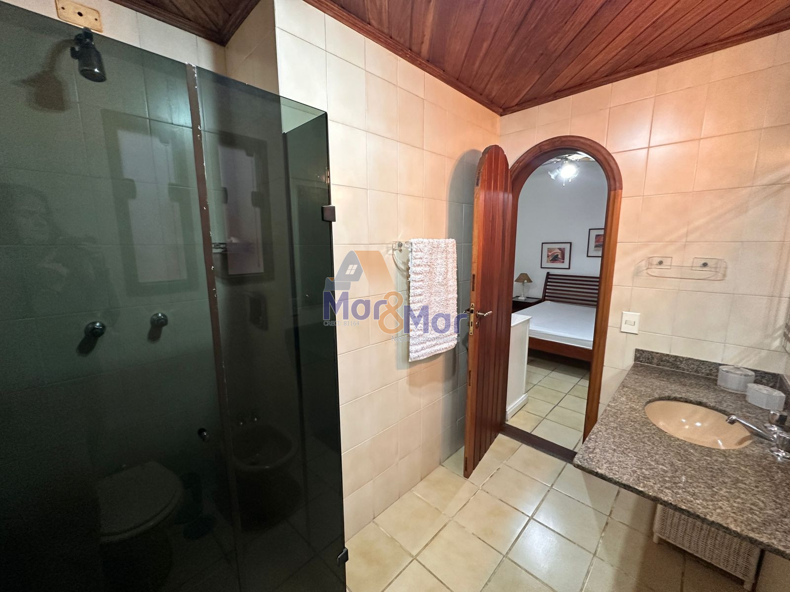 Apartamento na Praia da Enseada, Guarujá - SP