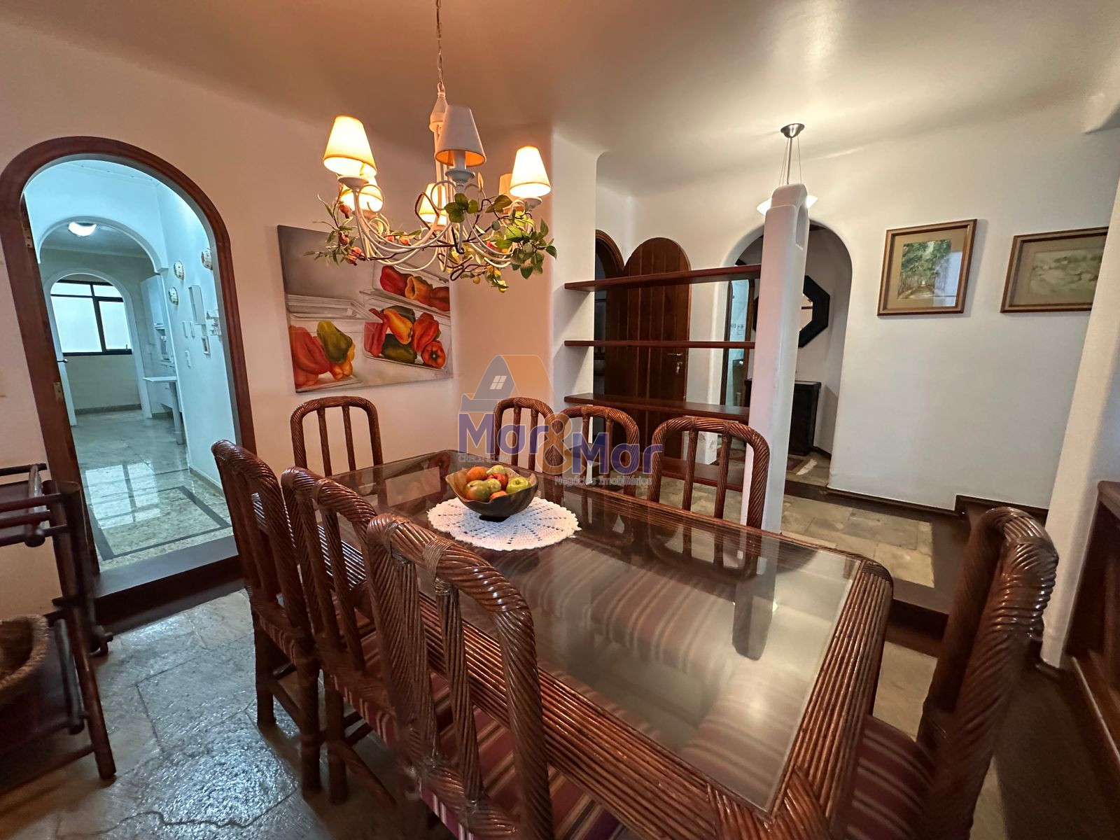 Apartamento na Praia da Enseada, Guarujá - SP