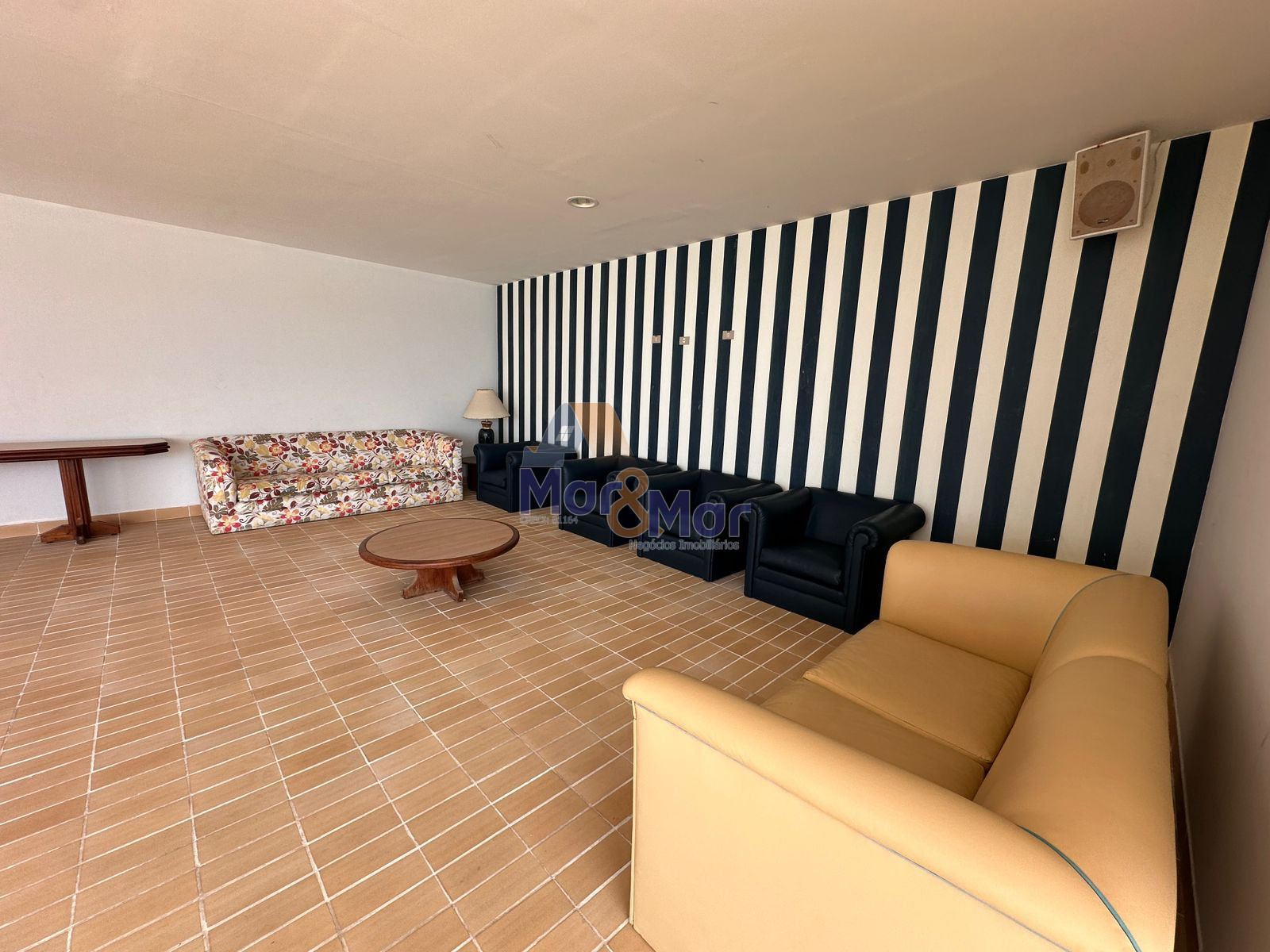 Apartamento Frente ao Mar nas Pitangueiras, Guarujá - SP